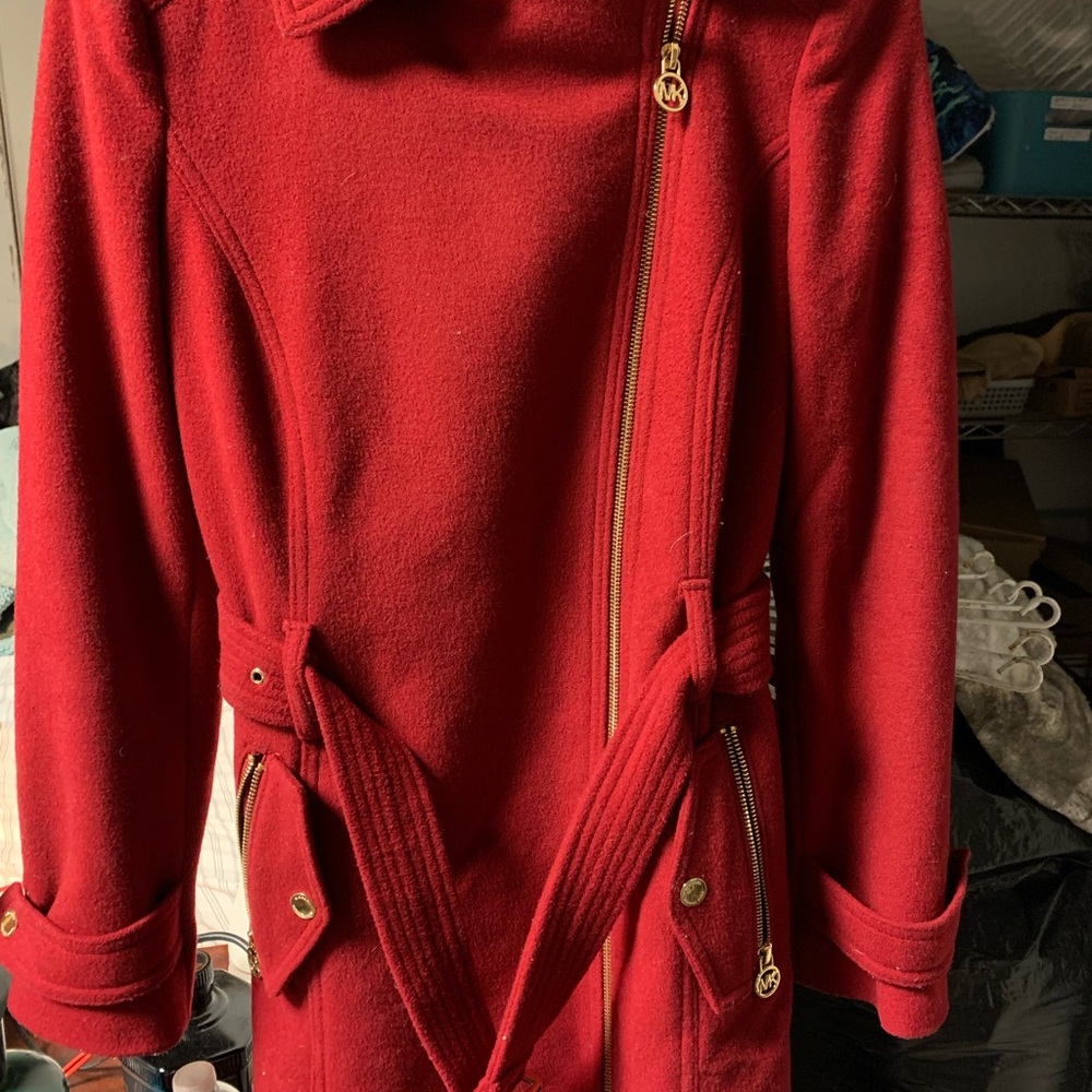 Michael kors deep red wool coat it’s in great condition a size M w Gold accents